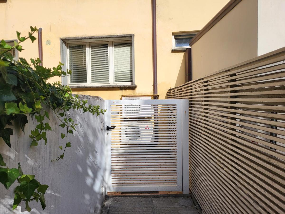 La Casa Di Remo Ground-floor With A Patio * Florencia
